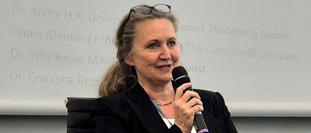 dr sybs bauer auf dem biointelligence summit 2025